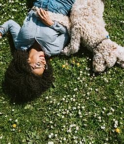 Spring weather can increase risks for pets, including toxic plants, allergies, and parasites. Learn how to protect your pet and access pet insurance through HUB SmartCoverage.